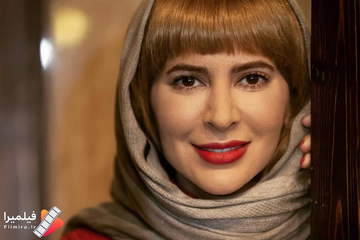 نازنین احمدی