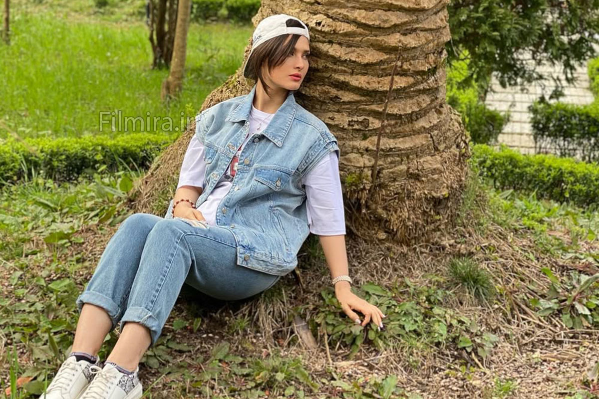 بیوگرافی ساناز سعیدی