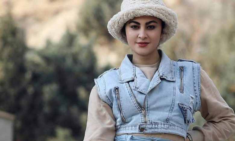 تولد مریم مومن