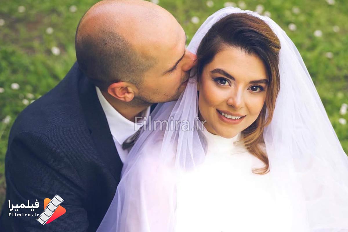 بیوگرافی دنیا مدنی