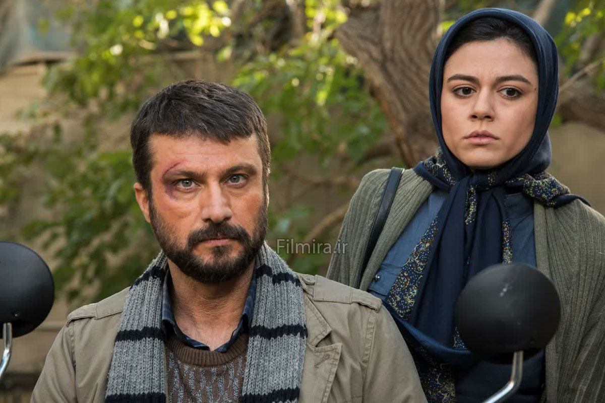 بازیگران فیلم آنجا همان ساعت