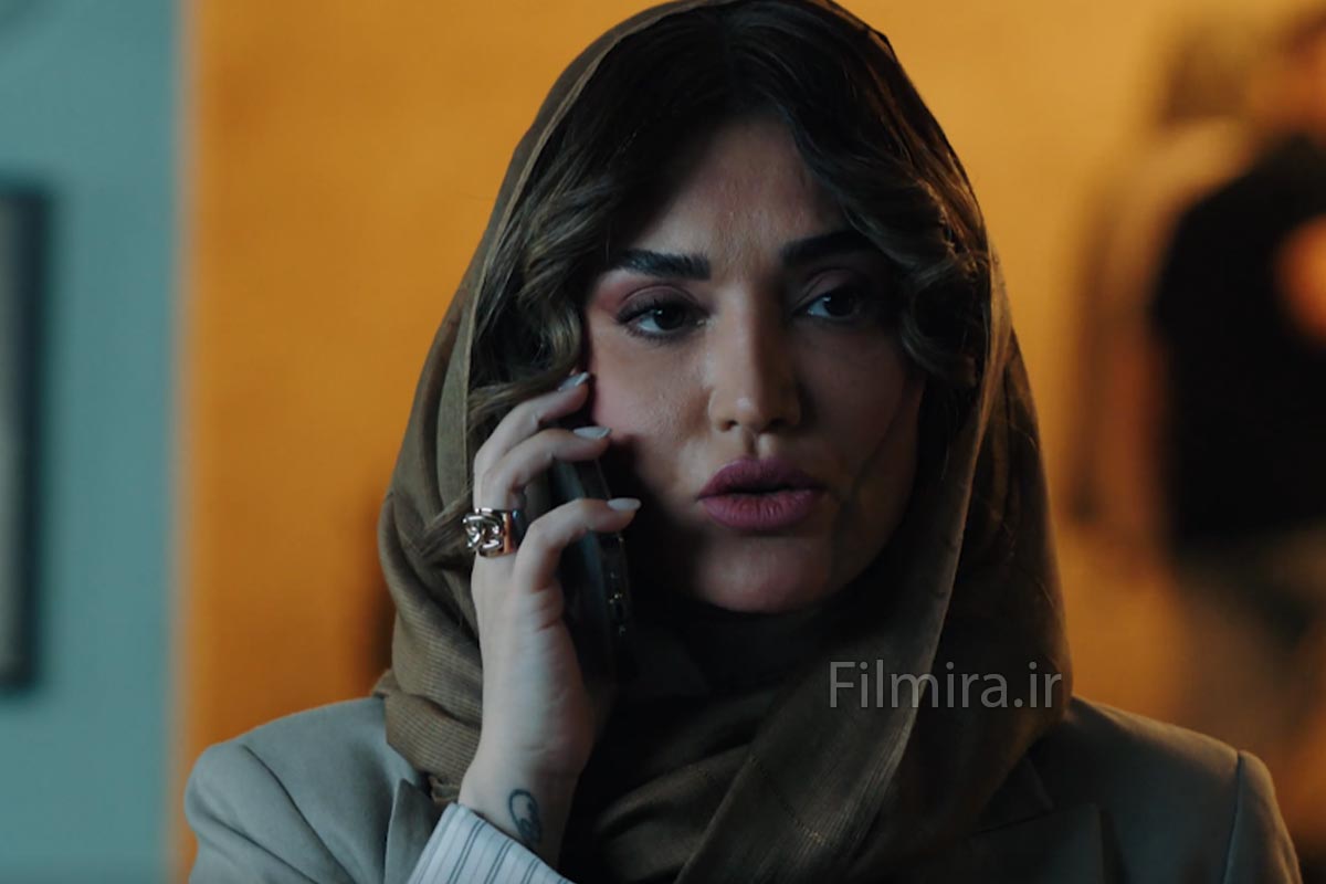 سولماز حسینی بازیگر نقش تارا در سریال شغال